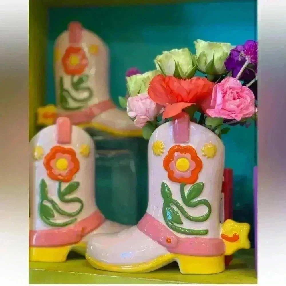 ban.dō Giddy Up Vase NWB Unique Bando